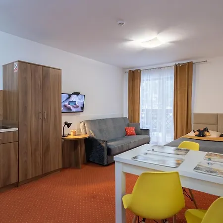 Apartment Trzy Sosny Okrzei 1c *
