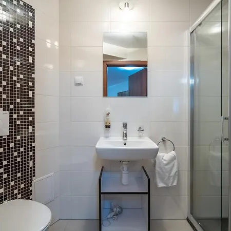 Trzy Sosny Okrzei 1c *