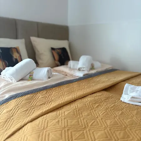 Apartment Trzy Sosny Okrzei 1c *