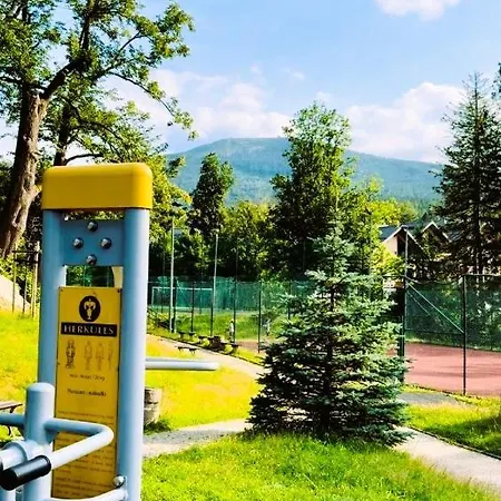 Trzy Sosny Okrzei 1c Bezplatny Parking ! Daire *